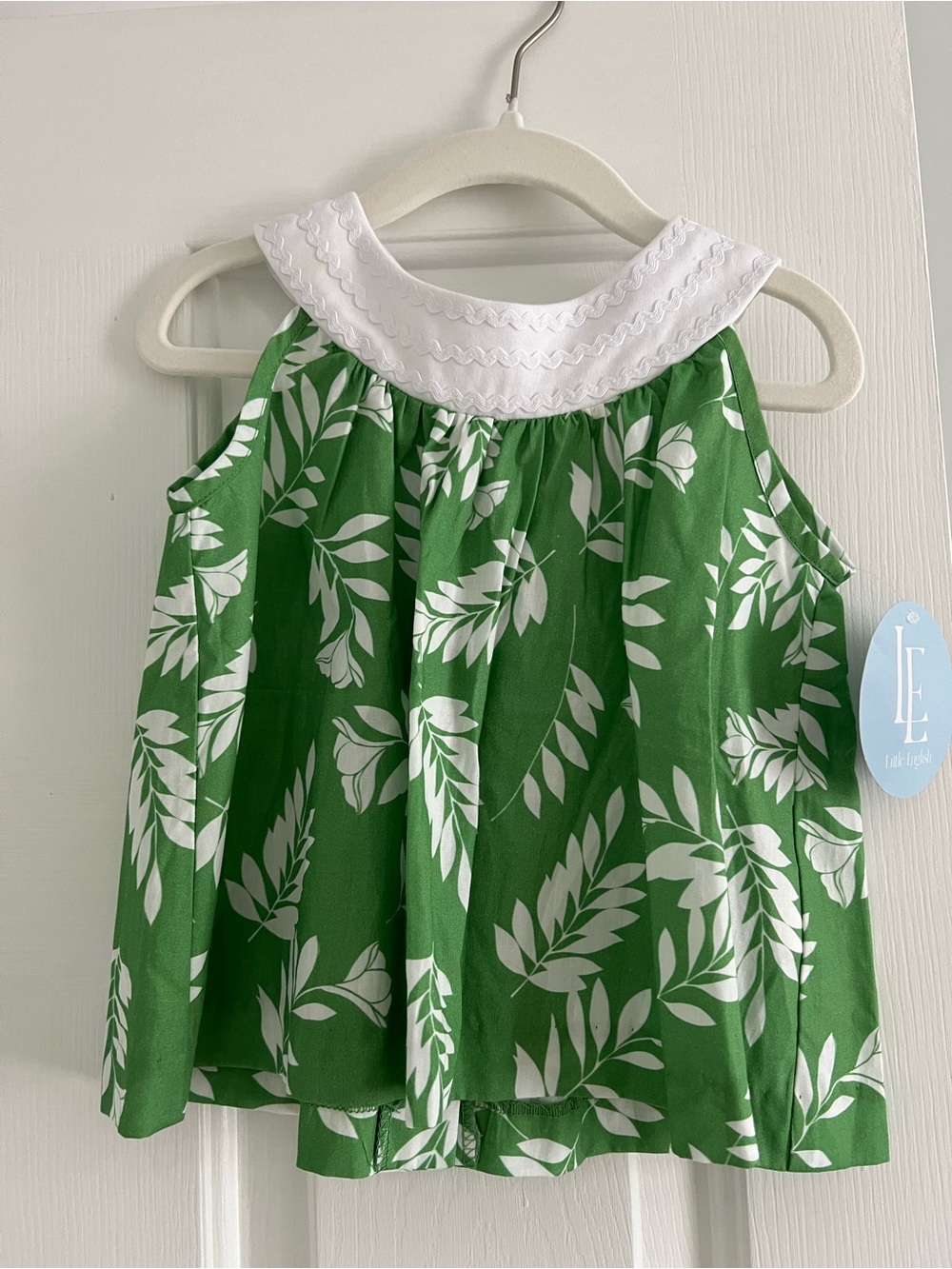 NWT Little English Sleeveless Girls' Tank with White Scalloped Collar